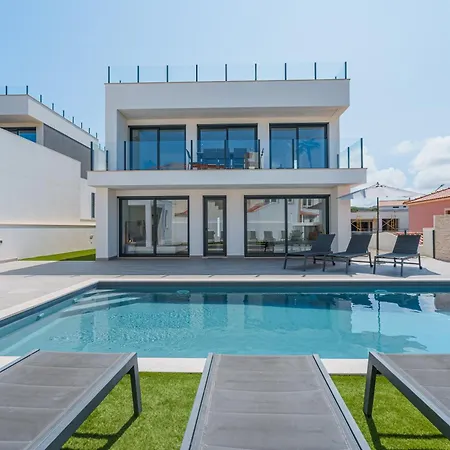 Villa Porto Dinheiro, With Ocean View *