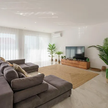 Areia Villa, With Ocean View Willa *